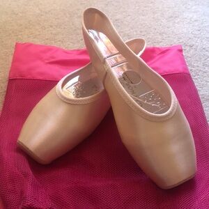 New Gaynor minden pointe shoes SK-7.5M3SDL